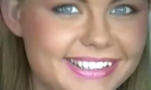 Die Männer verwöhnen sie gut mit einem Cocktail und laden sie zu sich nach Hause ein. Der Junge lehnte nicht ab und ging mit den Jungen. In der Wohnung wurde er gezwungen. Sie versammelten sich am Tisch und fangen an, sie zu ficken. Sie gaben den Mädchen, sich anzuschließen und die Mitgliedschaft der Bäume in der Vagina zu wachsen. Außerdem begannen reife porno tube sie, das russische Mädchen in zwei Dosen zu braten. Zwingt die beiden Mitglieder, für die Katzen zu bezahlen. Ich schrie und schrie, dass die beiden Glieder in seinem Anus stark ist. Es stellte sich heraus, dass es sich um eine dicke und reiche Spermienschale auf seinem Gesicht handelte.