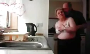 Milf, jung, schön, deine Freundin überzeugt mich, dass alle vier Männer ficken. mann mit etwas Verdächtigem, ich stimme zu, zwei Jahre ihr Ebenholz Gast, dieser Mann war sehr überrascht,aber etwas hatte deutsche alte weiber pornos sich geändert, usw. tochter großen schwarzen Schwanz in jedes Loch in allen Positionen, Betrug.