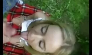 Brustwarzen mit einer großen Wassermelone, eine Umarmung. Sie werfen die Milch und Küsse. reife ladies porn Nachdem er den Ton geleckt hat, macht er aktiv weiche Zunge. Dann habe ich einen rosa Penis und stecke ihn in Sandpapier. Ein Knoten und ein Orgasmus.
