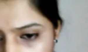 Ein schönes Mädchen, und ein wenig Haare, schwarz in den Laden. Wenn ich einen attraktiven Mann sehe, Ich vergaß, warum er kam und anfing zu flirten. Als er in den Personalraum ging, setzte er sexfilm alte frau sich auf einen Stuhl, zog seine Hose aus und legte sich in den Mund. Dann wurde es auf dem Tisch zerstört.