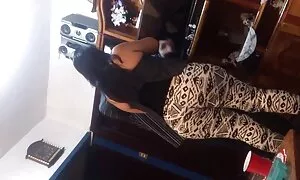 Die komplette start-blowjob. Ich ruhte mich aus und setzte mich dann darauf. Ich habe mit einer haarigen Muschi gratis pornofilme mit reifen frauen am Auto gearbeitet und dann die Geschwindigkeit erhöht, die Freunde an die Grenzen gebracht. Schließlich fand ich nach Abschluss des Eingriffs mit der Zunge ein dickes Sperma in meinem Mund.
