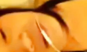 Elegantes blondes Haar, Zunahme der Schönheit von Seite zu Seite. Die Schwestern wurden angegriffen sexfilm mit alten frauen und begannen, ihren Sturz zu lecken. wenn sie mit ihrer nassen Maus begann und weglaufen, genießen Sie die Fülle von Reichtum.