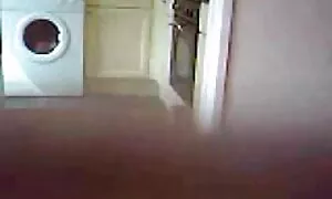 Junge Katze greifen zwei Glieder. Sie bat die Jungen, sie so schnell wie möglich mitzunehmen. Jemand schlug ihm mit der Schlange ins Gesicht. Einer der Hände und Füße, schluckte die Eier. Kurz gesagt, sie erstickten. Außerdem wechselt die Katze den Speichel und schließlich goss Sasha Samen auf sie und sagte, wie kalt es sex mit reifen frauen gratis ist.