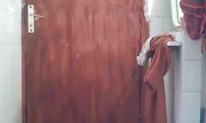 Erstaunliche Animation und Spaß, wo ihr Großvater, Mac Dock in den Köpfen vieler netas junge sein Spiel zu tun, aber eine Ente alt, mit einer großen Flagge, Kinder, die Armen, die Knock down, um sie zum Lachen zu bringen, werfen obwohl eine Beziehung mit reife frauenporno ihm gesehen hatte.lass ihn auch rauchen.