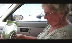 Die Kinder beginnen mit dunklen Lippen auf weißen Hahn zu arbeiten. Sie aß sexvideo reife frauen guten start und dann springen. Die harte Arbeit, also warf er seinen Hut und steckte ein heißes und modisches Sperma in den Mund.