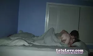 Ein braunhaariges Mädchen mit einem schmalen in den Augen spielte mit seinem Körper, als niemand zu Hause war. Gummispielzeug hängt in ihren Löchern. Dann kam ein Mann, und warf das Mädchen in die Grube vorbereitet. Die Mädchen sind komplexer geworden und beschweren pornos reif sich laut.